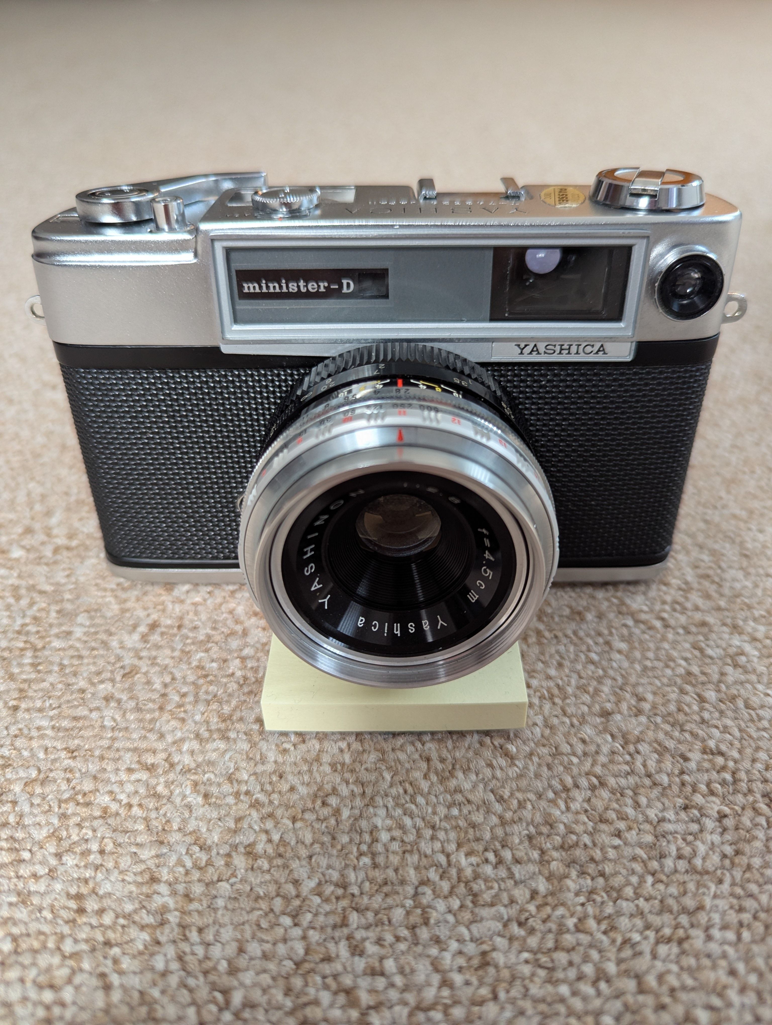 Yashica Minister D