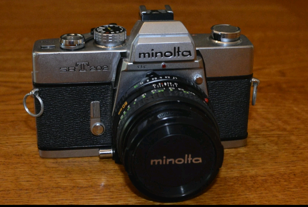 Minolta SRT 202