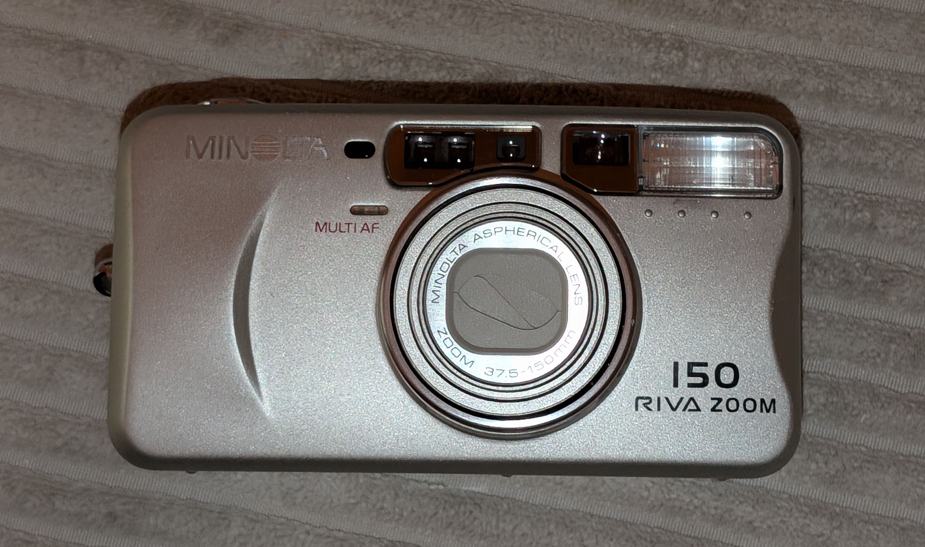 Minolta Riva Zoom 150