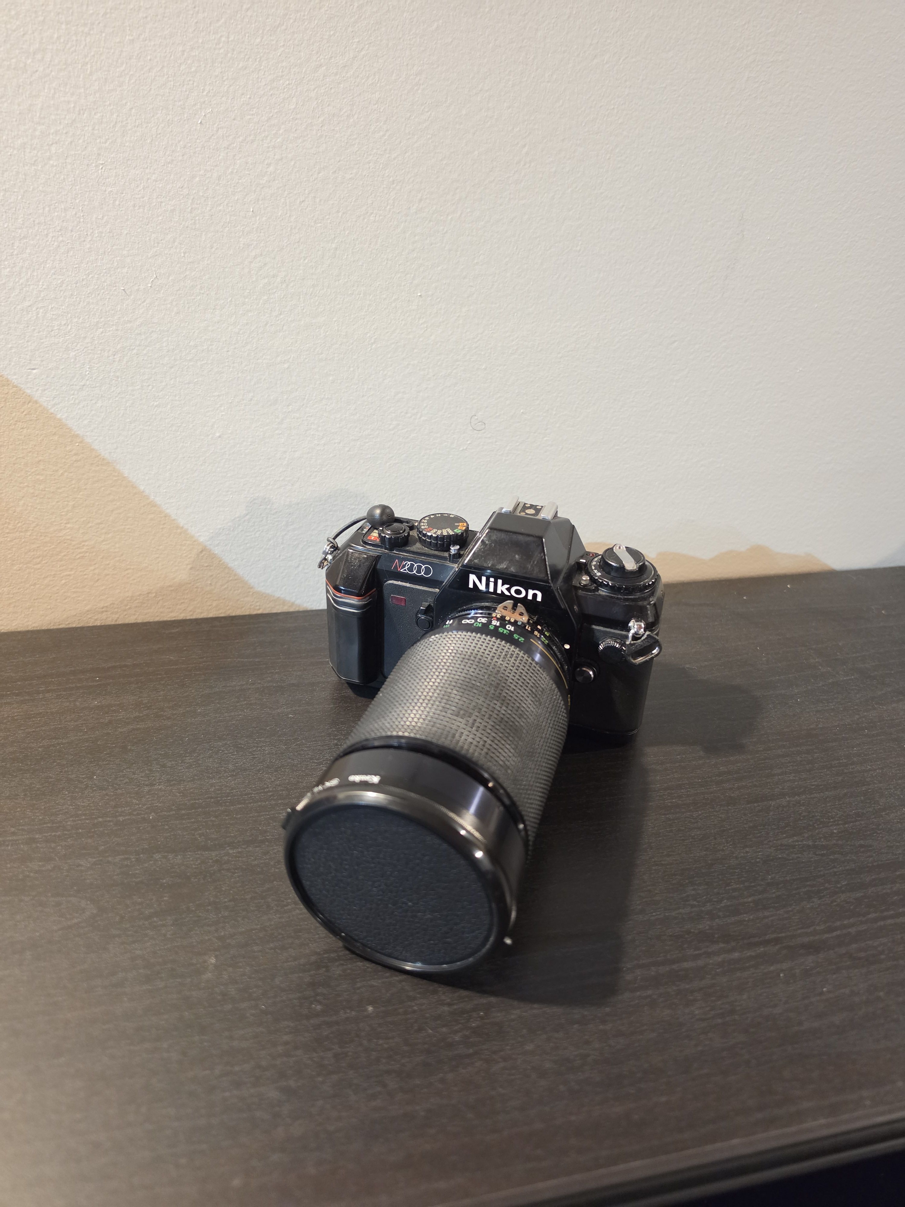 Nikon N2000