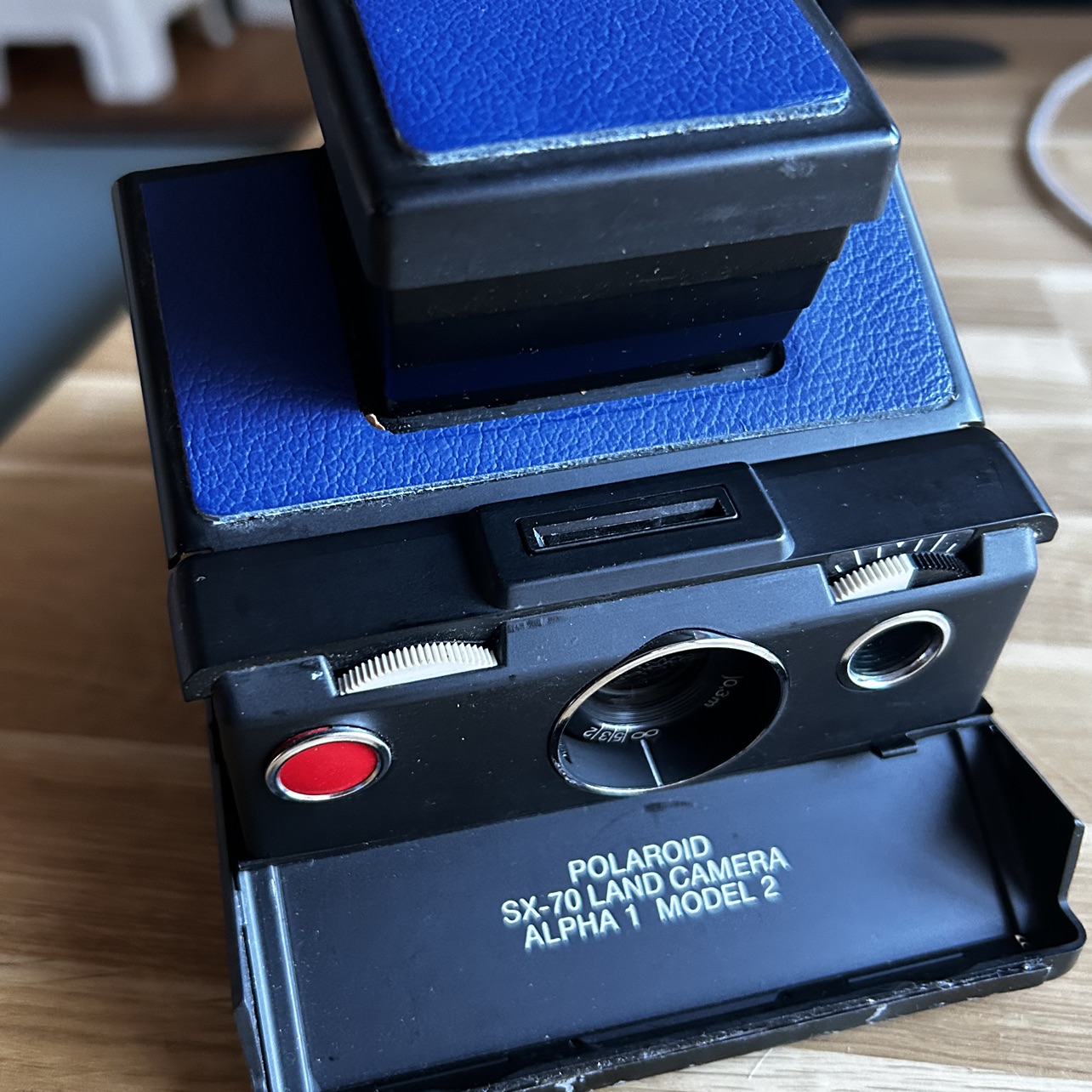 Polaroid SX-70 Land Camera Alpha 1 Model 2