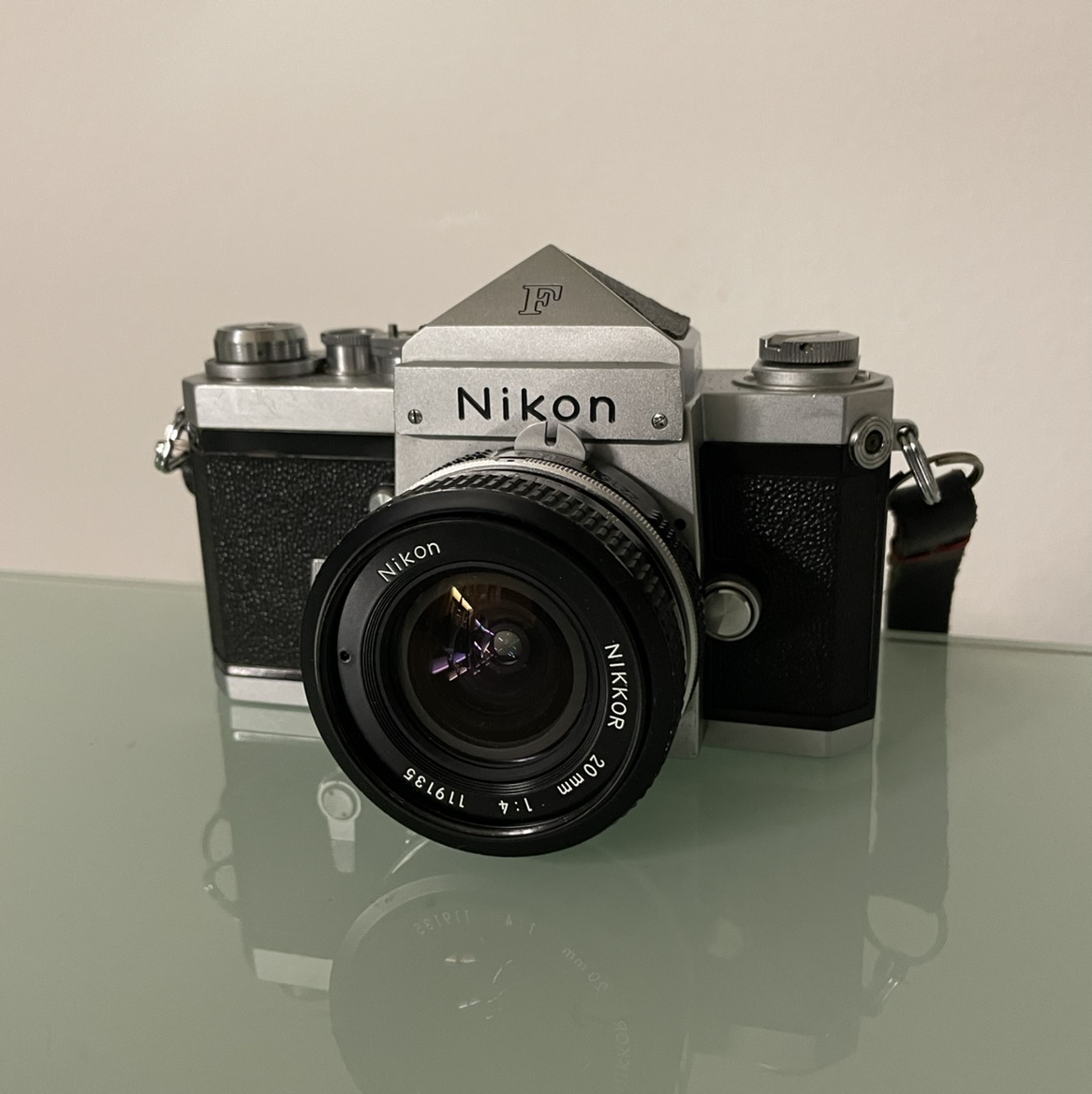 Nikon F