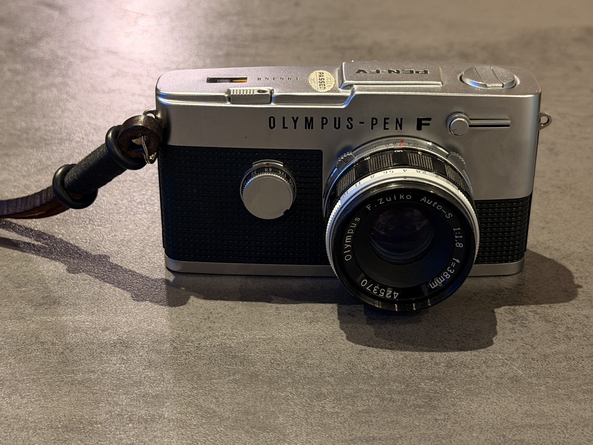 Olympus PEN FV