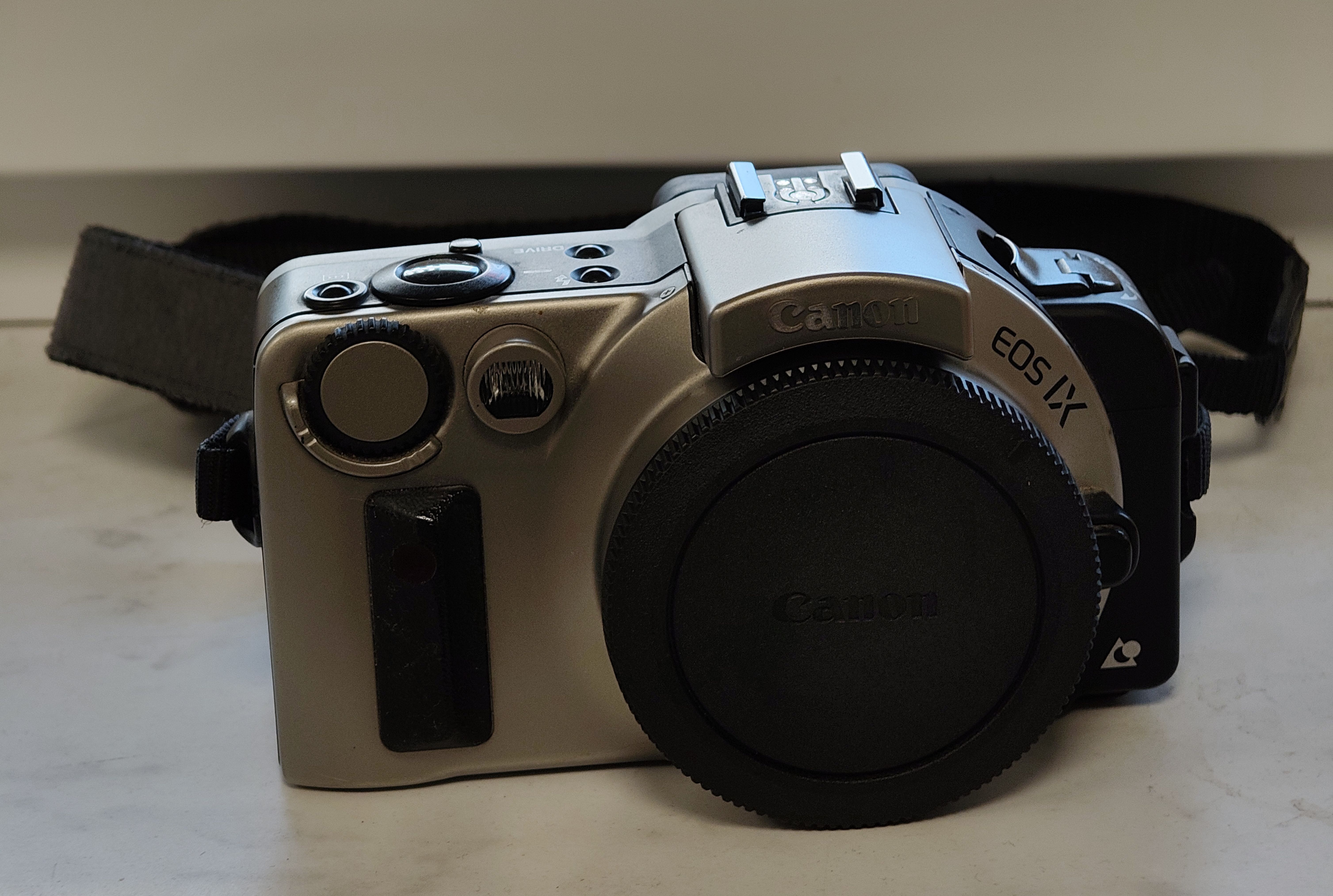 Canon EOS IX