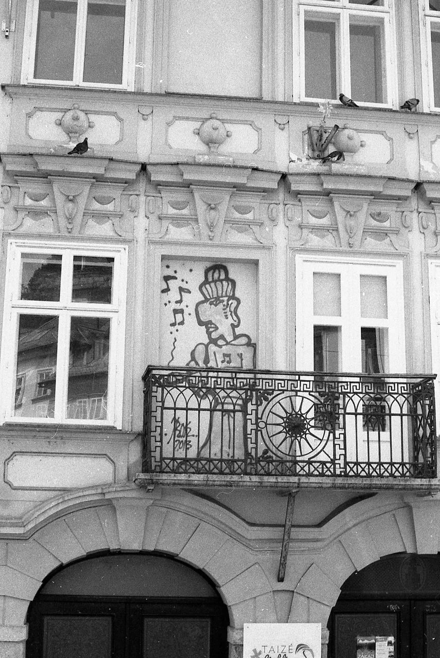 Chinon CE-4 · AGFA APX 400