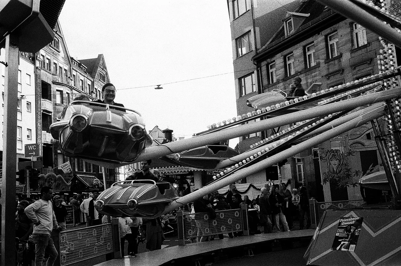 Yashica Electro 35 GX · Ilford HP5 Plus