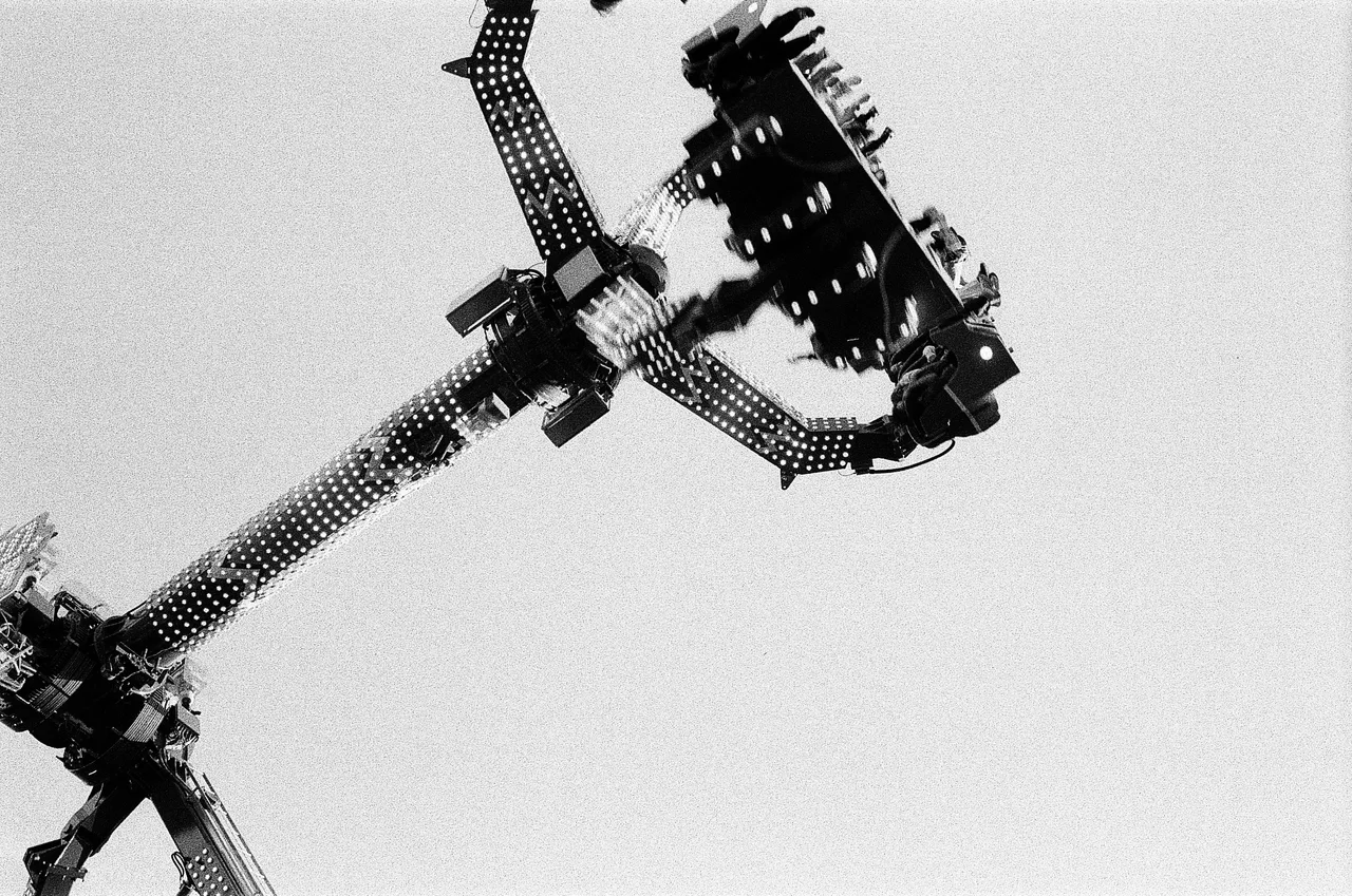 Yashica Electro 35 GX · Ilford HP5 Plus