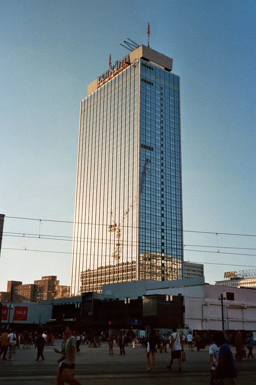 Nikon TW AF · Kodak Ultramax 400