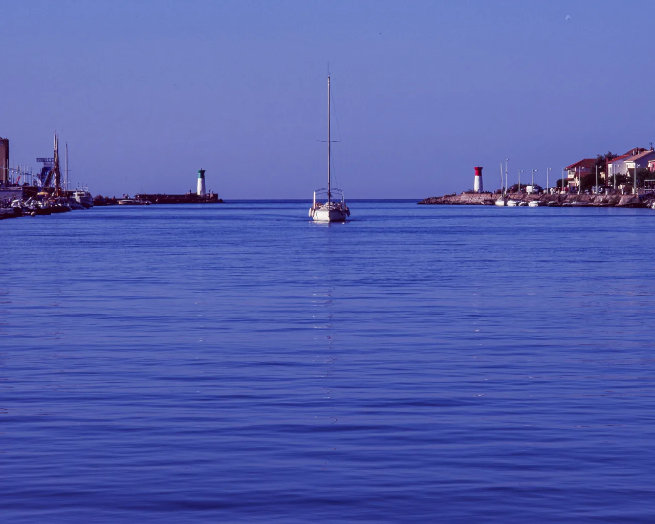 Shen  Hao HZX 45 IIA · Fuji Velvia 50
