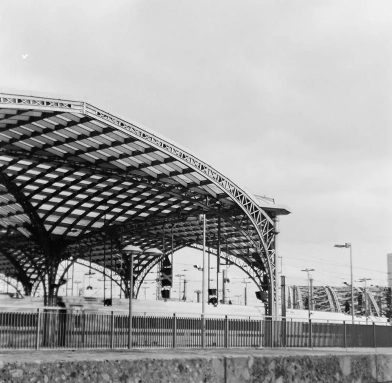 Ensign Ful Vue · Ilford HP5 Plus