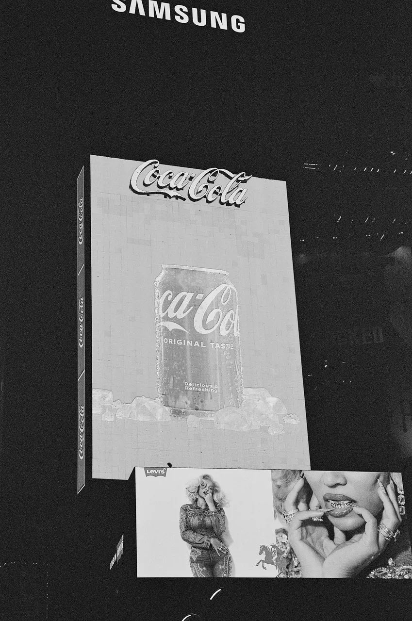 Minolta CF-700 · Ilford XP2 Super