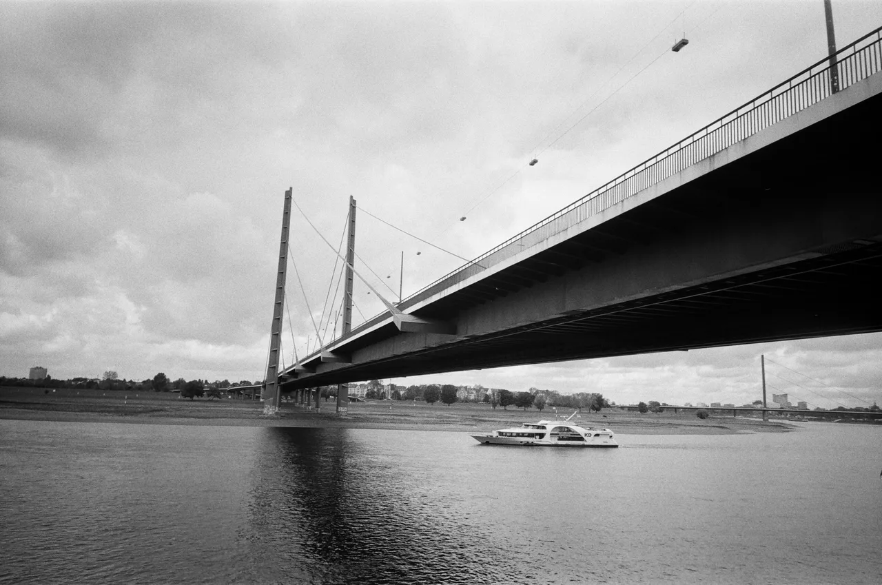 Kodak Snapic A1 · AGFA APX 400
