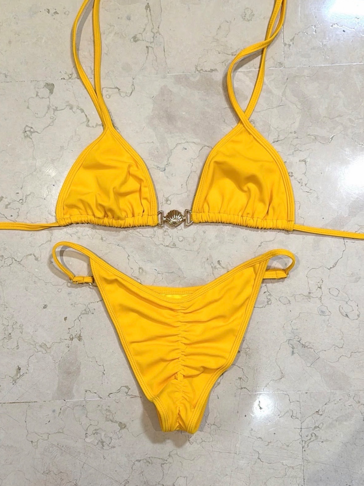 Dos Piezas Amarillo