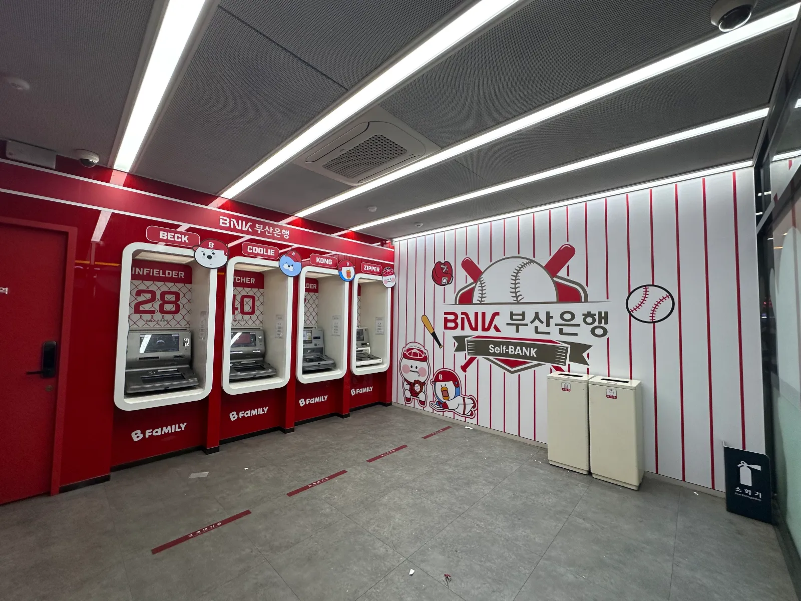 부산 동래구 팝업스토어 시공 - 사직 부산은행 ATM 영업점 프로모션 사진 4
