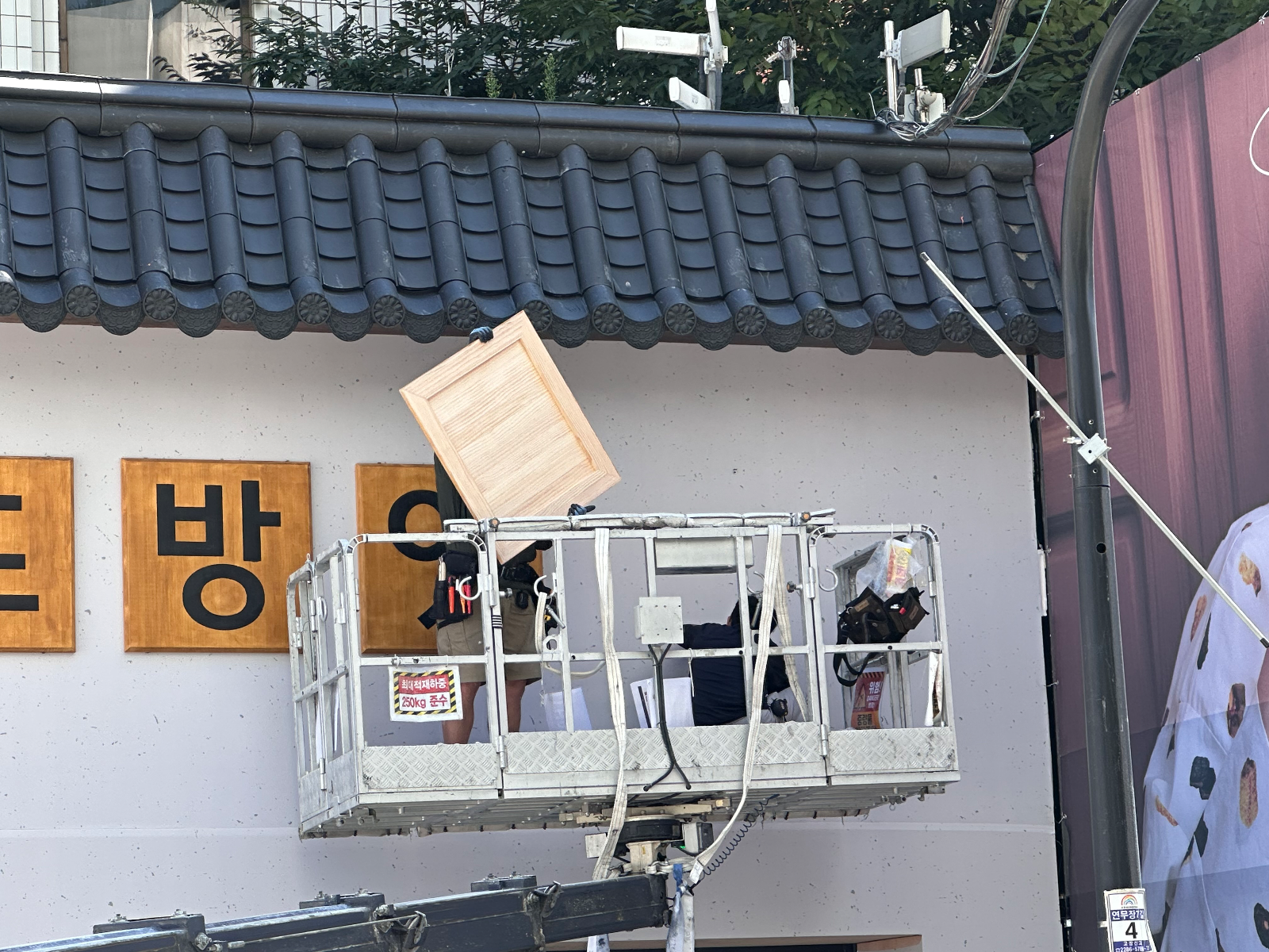 서울 성동구 팝업스토어 시공 - 성수 오끼뜨x창억떡 팝업스토어 사진 17