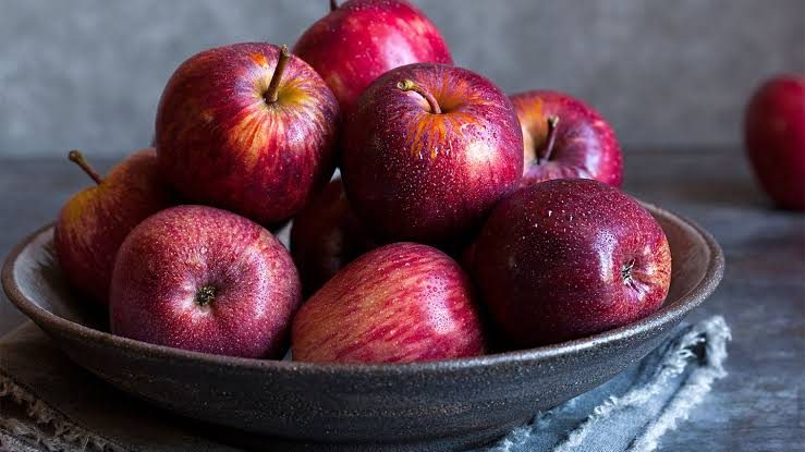 Red delicious apple