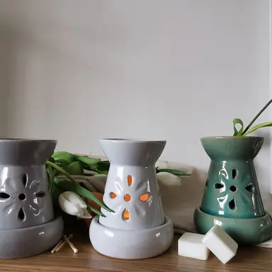 Floral Cut-Out Wax Melt Burner – White, Grey & Green Ceramic, 12cm