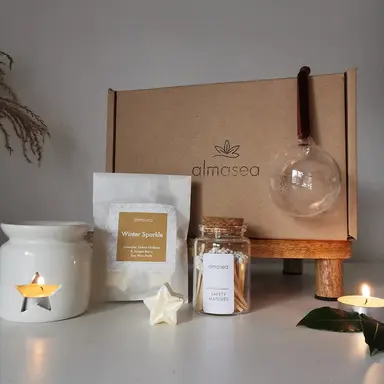 Candle Gift Set UK – Christmas Star Bauble & Wax Burner