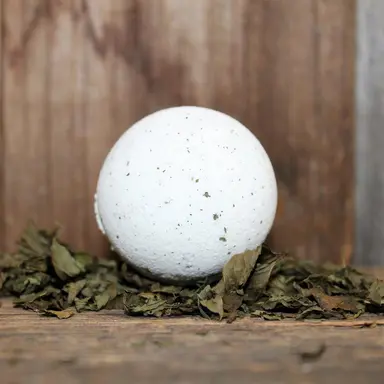 Breathe Bath Bomb (seasonal) 100% Natural Essential Oils & Mint Leaves