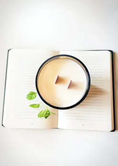 Wood Wick Soy Candle | Parchment + Mint