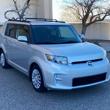 Scion xB 2nd Gen (2007-2015) Lensun 65W Hood Flexible Solar Panel