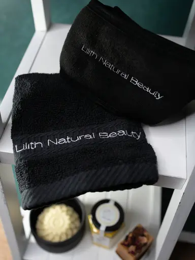 Lilith Natural Beauty Embroidered Flannel