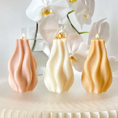Modern Twirl Scented Soy Candle