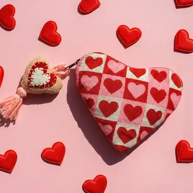 The Sweetheart Pouch