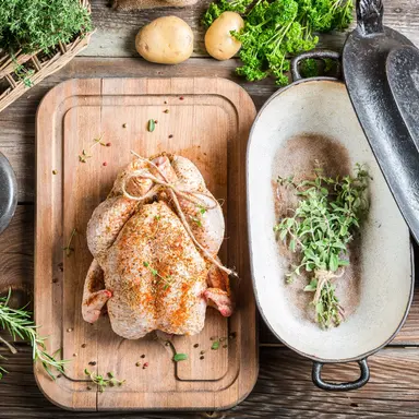 Free range chicken whole Medium (min weight 1.3kg) (chilled for collection/van delivery to Belfast, frozen for Parcelforce Shipment)