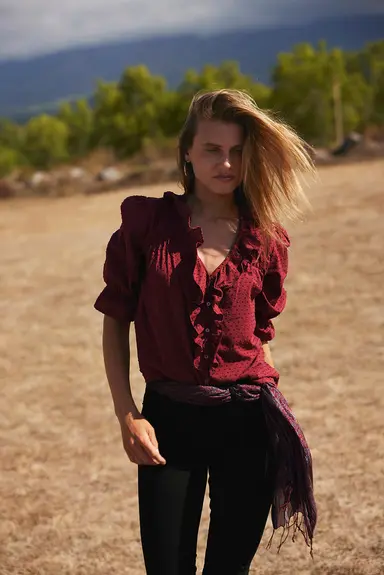 Chloe Shirt in Burgundy Solid