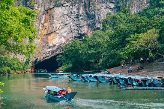 Phong Nha Cave