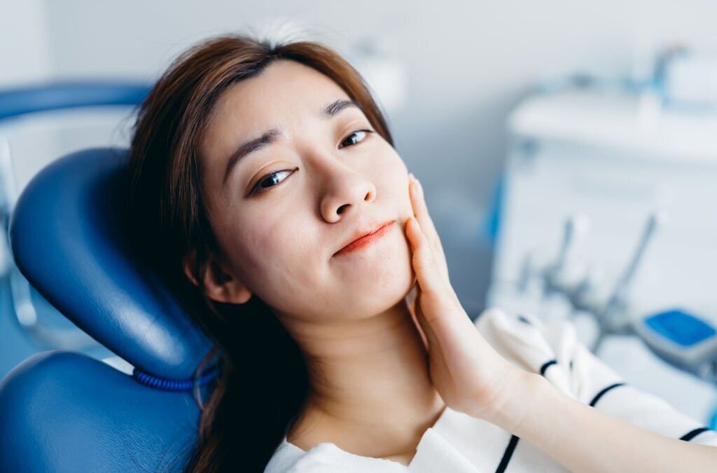 How To Stop Sensitive Tooth Pain feature image