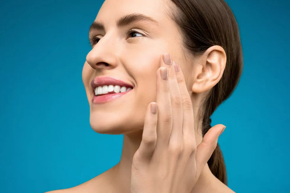 What are the Reasons for the Popularity of Teeth Whitening Treatments? feature image