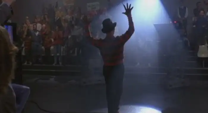 Scena iz filma Wes Craven's New Nightmare(1994) 1
