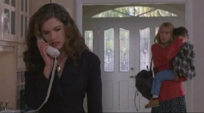 Scena iz filma Wes Craven's New Nightmare(1994) 2