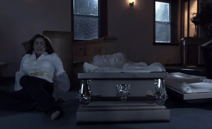 Scena iz filma Laid to Rest(2009) 1