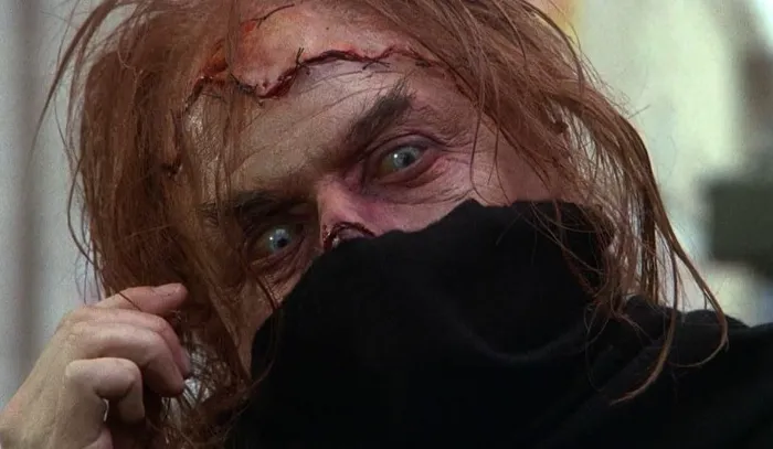 Scena iz filma I, Madman(1989) 2
