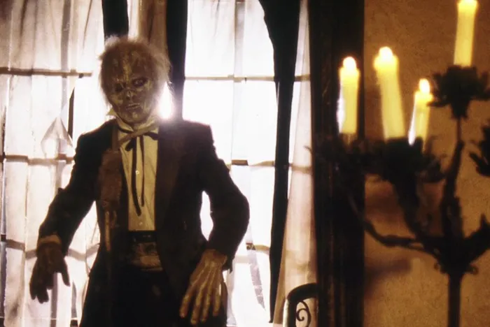 Scena iz filma Hell Night(1981) 2