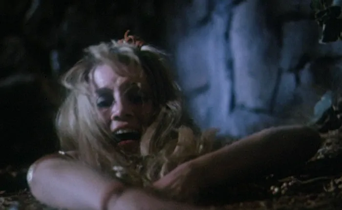 Scena iz filma Hell Night(1981) 3