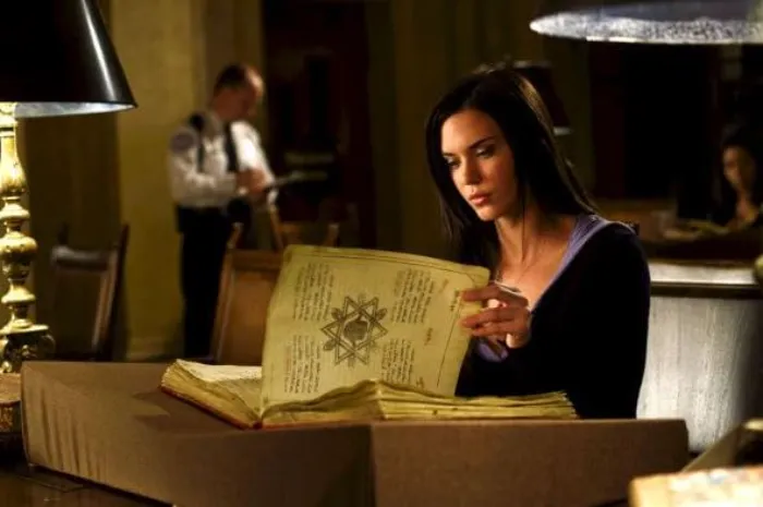 Scena iz filma The Unborn(2009) 1