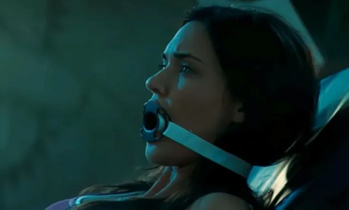 Scena iz filma The Unborn(2009) 3