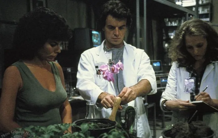 Scena iz filma Swamp Thing(1982) 1