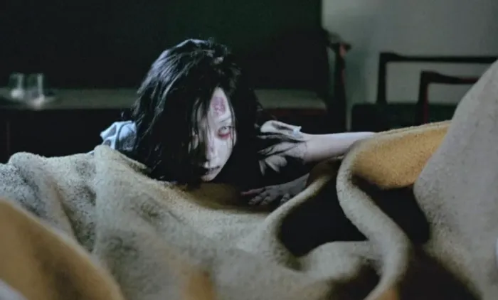 Scena iz filma Shutter(2004) 2
