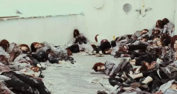 Scena iz filma Triangle(2009) 2