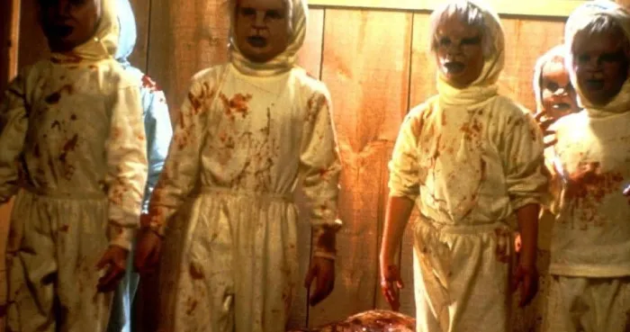 Scena iz filma The Brood(1979) 2