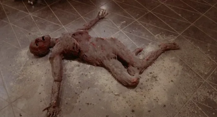 Scena iz filma Scanners(1981) 1