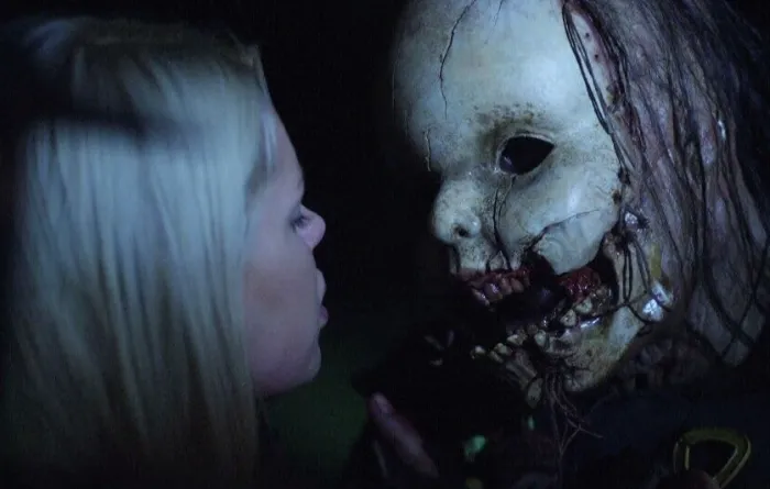 Scena iz filma The Hills Run Red(2009) 2