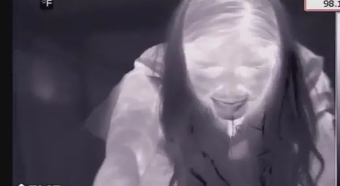 Scena iz filma Quarantine 2: Terminal(2011) 3