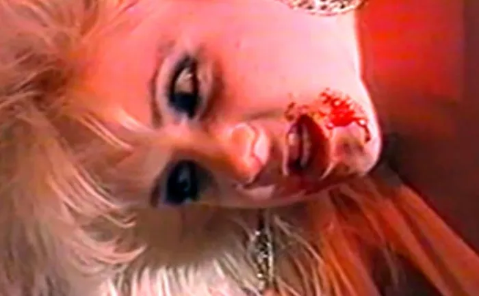 Scena iz filma Cannibal Hookers(1987) 3