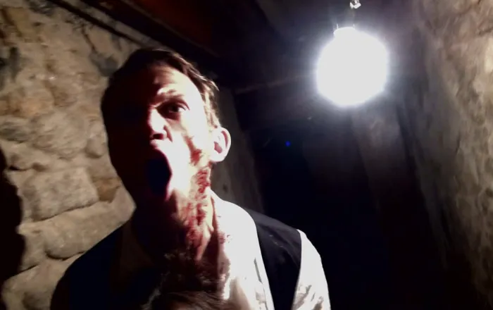 Scena iz filma V/H/S(2012) 2